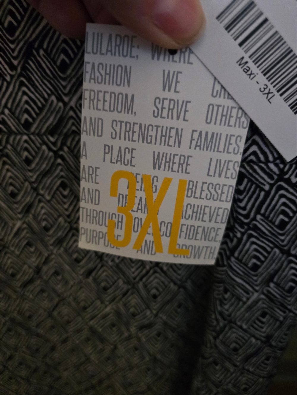 NWT - LuLaRoe Black & White Geometric Maxi Skirt 3x - Picture 3 of 3